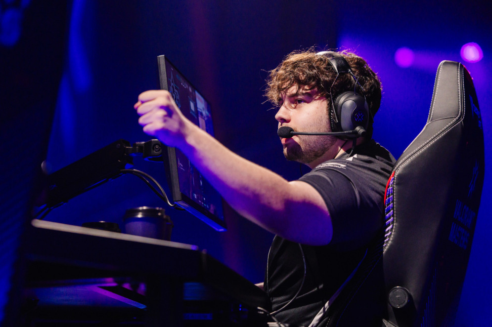 Nascido em Curitiba, no Paraná, Less tem 20 anos e já está com o nome marcado na história do e-sports brasileiro(Foto: Colin Young-Wolf / Valorant)