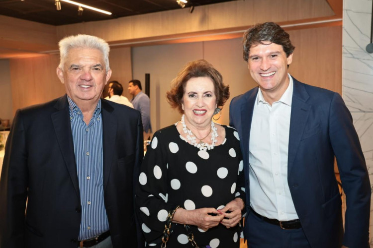 Tales de Sá Cavalcante, Lêda Maria Souto e Eduardo Juaçaba(Foto: Arquivo Pessoal)