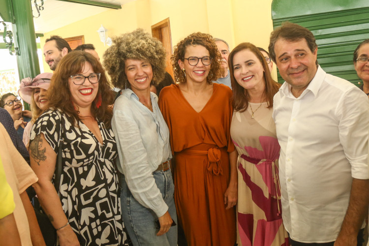 Ticiana Studart, Helena, Luísa Cela, Cristiane e Evandro Leitão(Foto: João Filho Tavares)