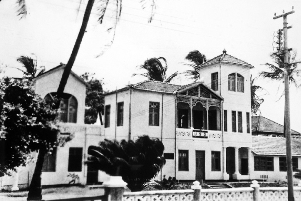 O prédio da Estoril abrigava o USO, clube dos americanos em Fortaleza durante a Segunda Guerra Mundial(Foto: Reprodução/Museu da Fotografia de Fortaleza)