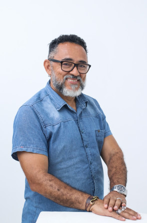 Carlus Campos, artista gráfico(Foto: Camila de Almeida/O POVO)