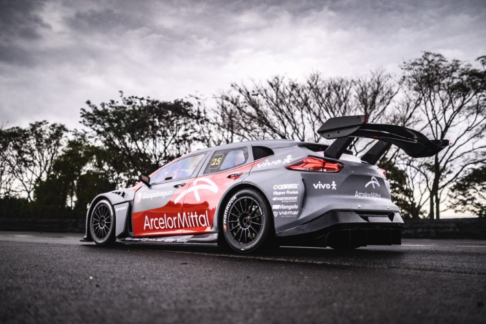Novo carro da Stock Car, produzido com aço sustentável desenvolvido pela ArcelorMittal 