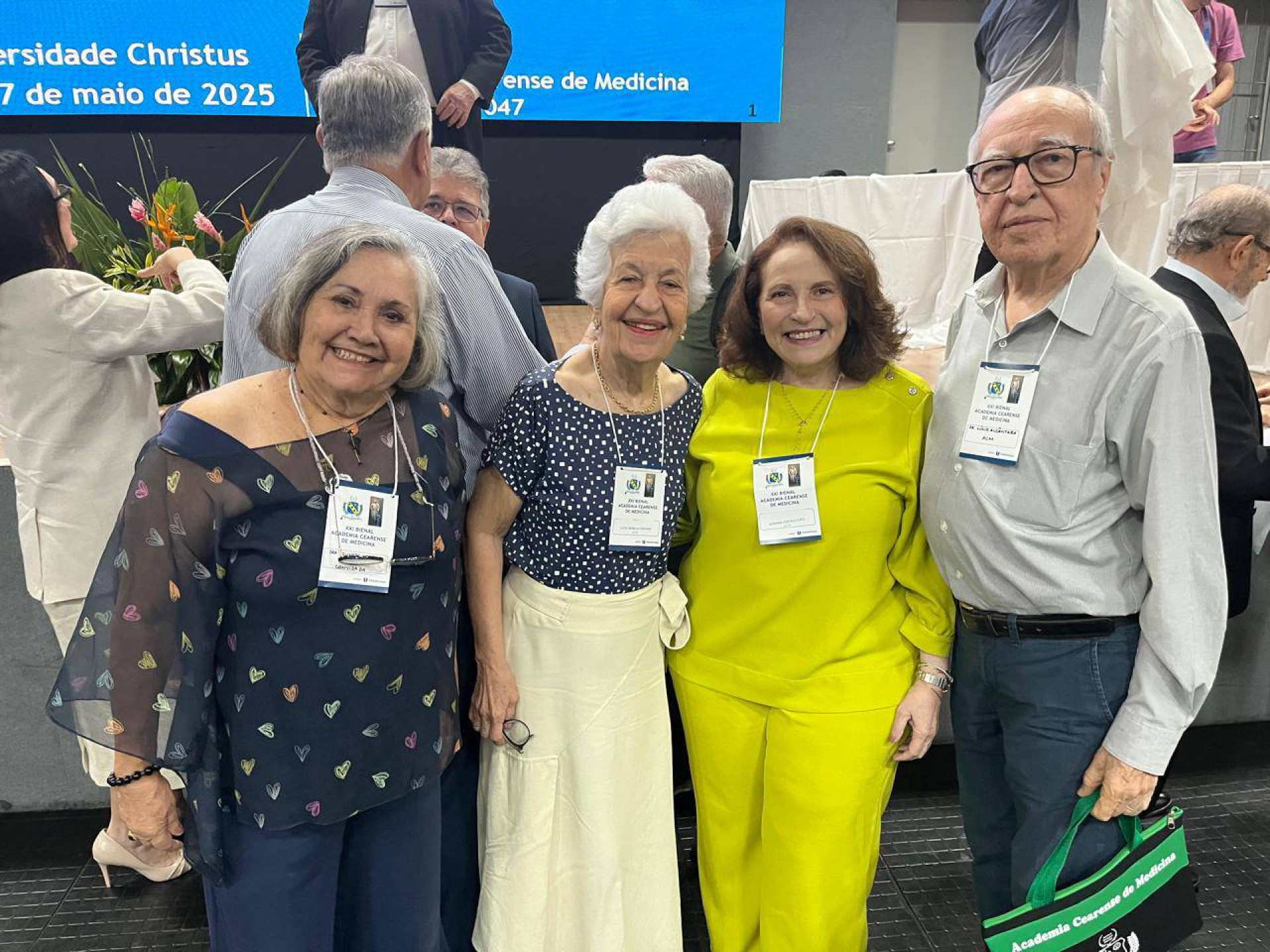 Médicos Clinete Lacativa, Lúcia 
e Lúcio Alcântara com Adriana Forti (Foto: Arquivo Pessoal)