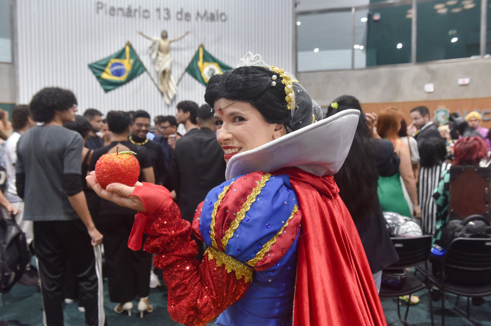 Pela primeira vez na história da Casa, cosplayers participaram de uma solenidade oficial no Plenário 13 de Maio(Foto: Rey Alves / Sana)