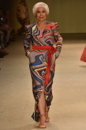 Alódia participou, em 2022, de desfile do estilista Kallil Nepomuceno no DFB Festival(Foto: Roberta Braga e Cláudio Pedroso/Divulgação)