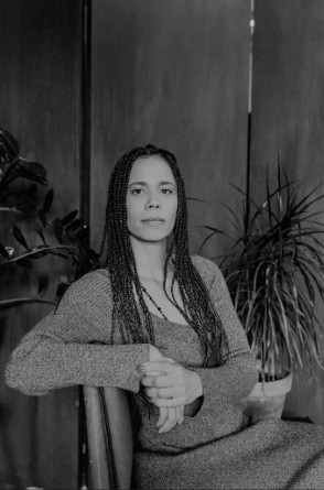 Letícia Simões é cineasta, roteirista, poeta e artista visual(Foto: Nathália Santos)