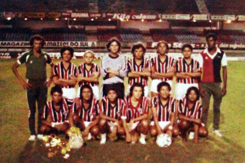 (Foto: Reprodução / Almanaque do Ferrão)Time feminino do Ferrão em 1983