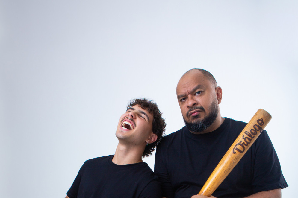 Estreando o projeto CE em Cena, os atores cearenses Haroldo Guimarães e Igor Jansen apresentam o espetáculo musical 