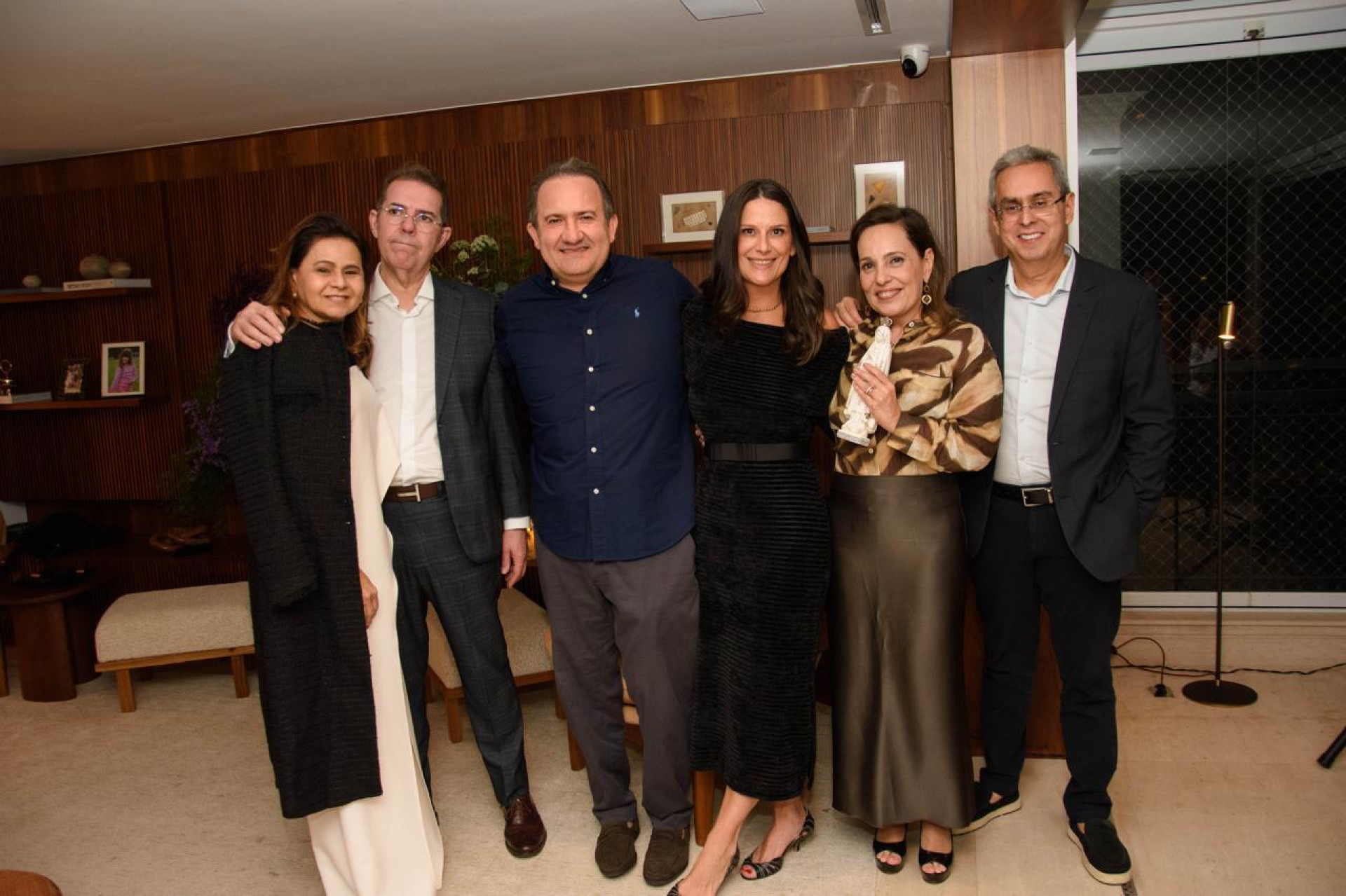 (Foto: arquivo pessoal )Ministro Ribeiro Dantas e Ariadna Dantas, os anfitriões ao centro, e ministro Gurgel de Farias e Adriana Medeiros
