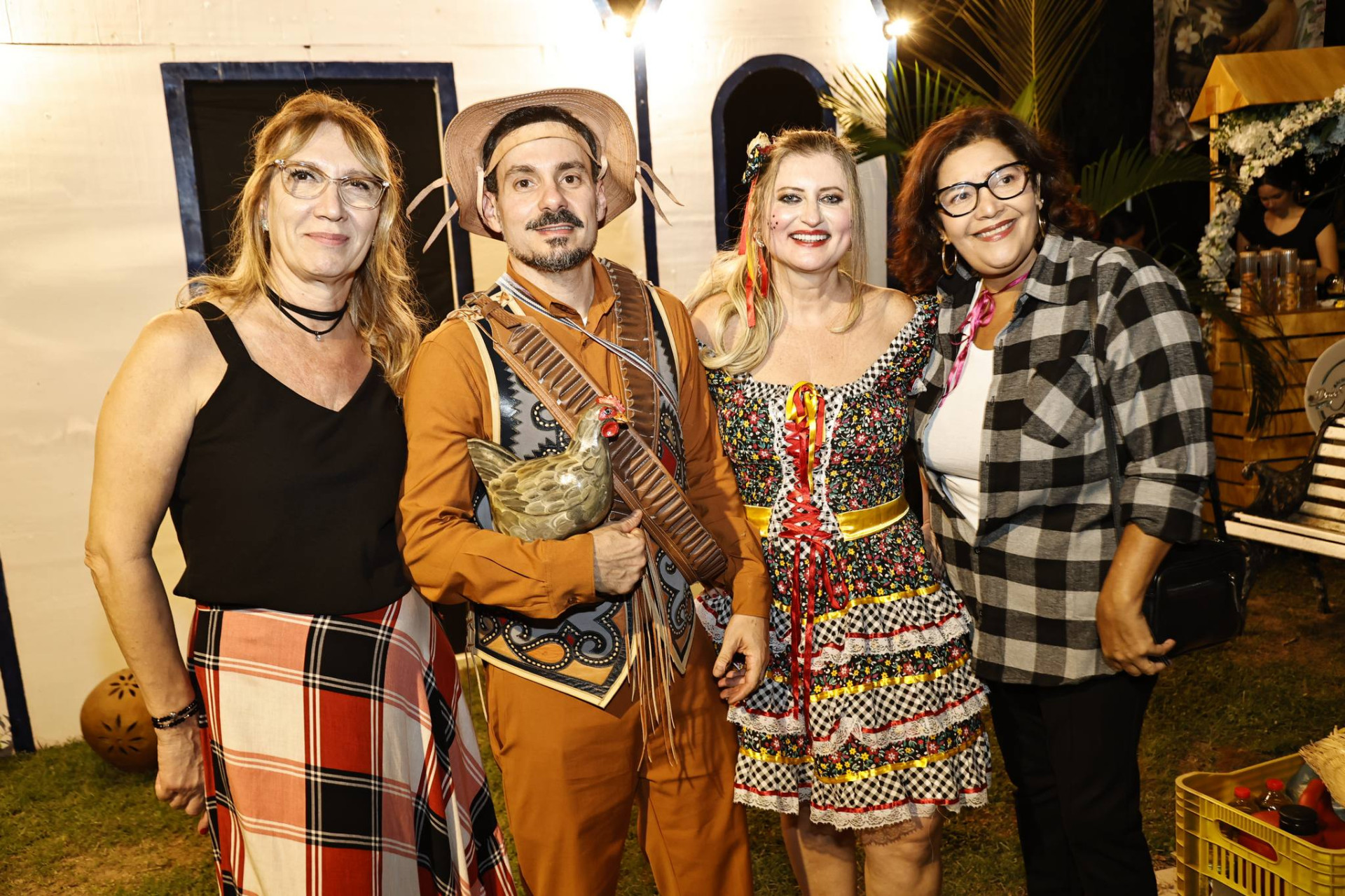 (Foto: arquivo pessoal)Eliana Marzano, Miguel Filho, Telma Regina Braga e Eloíde Fernandes