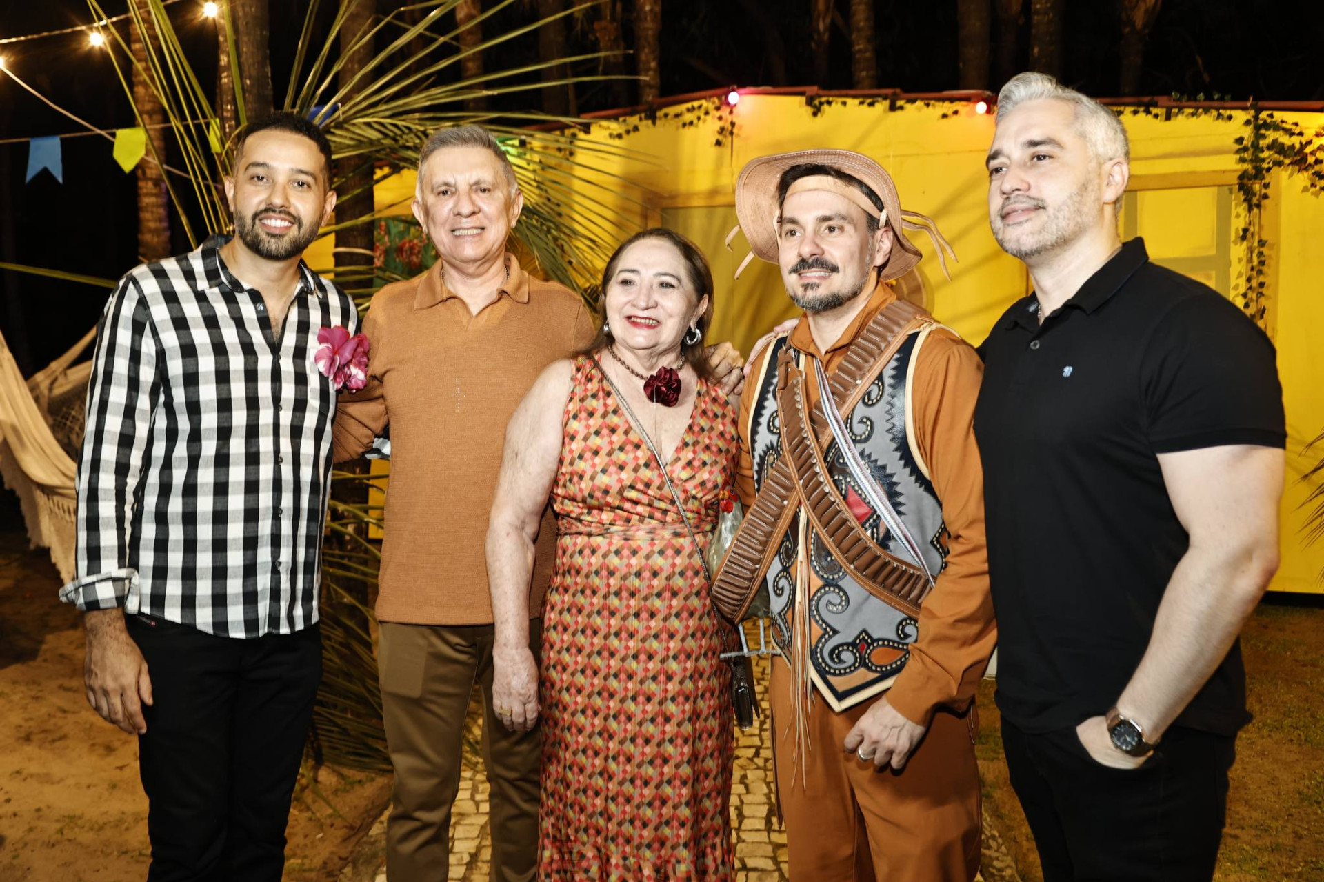 (Foto: arquivo pessoal )Igor Brito, Benê Barbosa, Rosely Paula, Miguel Filho e Rodrigo Barbosa