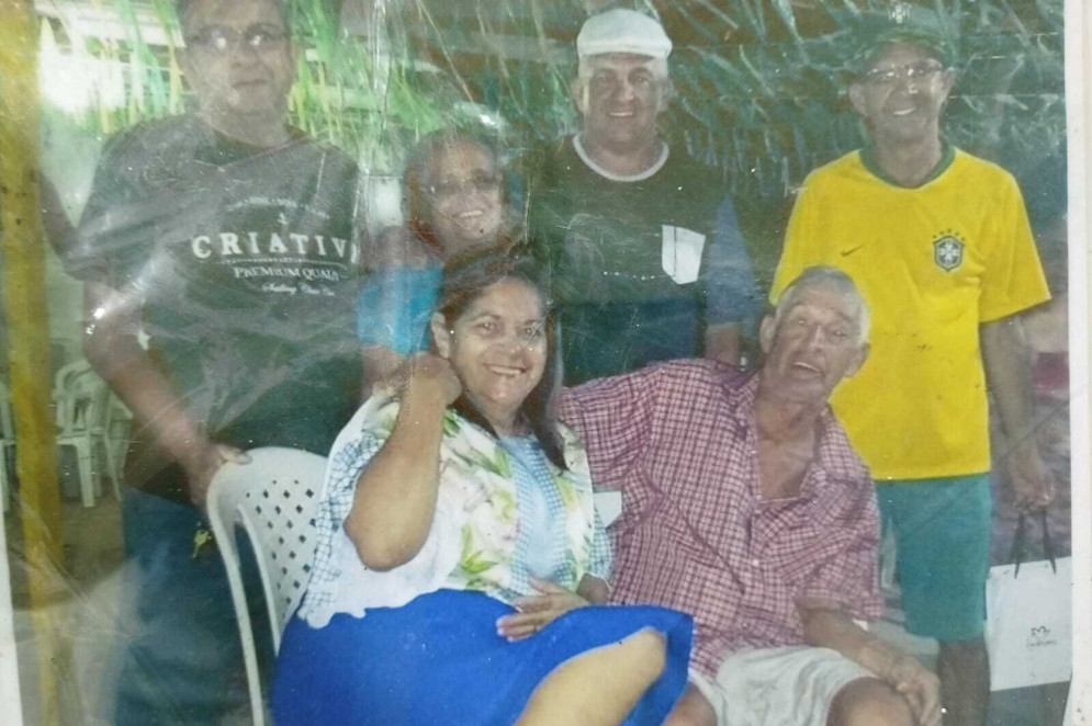 ParaTodosVerem: Antônio Moura e os irmãos em uma das tradicionais feijoadas da família(Foto: Reprodução/ Arquivo pessoal)