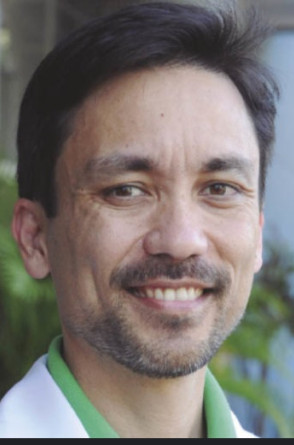 Dr. Alan Eckeli é neurologista e especialista em Medicina do Sono. Além disso, é professor de Neurologia e Medicina do Sono na Faculdade de Medicina de Ribeirão Preto — USP.