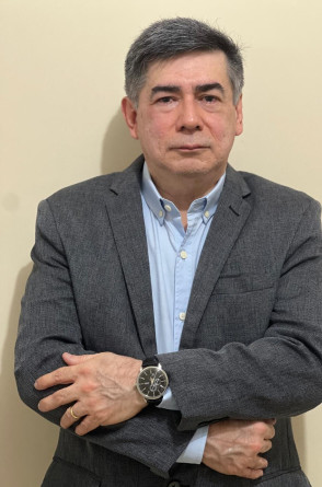 João Mário de França, professor da Pós-graduação em Economia da UFC, é um homem branco de cabelo castanho levemente grisalho (Foto: Reprodução/ Arquivo pessoal)