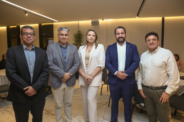Rui Mchado, Alfredo Campos, Pauliane Evangelista, Guilherme e José Luis(Foto: JoaoFilho Tavares)
