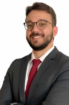 Lorenzo Fonseca Marcello é historiador e advogado, com atuação em direito internacional privado, empresarial, trabalhista e no direito penal. Ele se considera uma pessoa bem-humorada, atenta ao debate sobre liberdade de expressão e consumidor de comédia stand-up, tanto presencialmente quanto por meio de streamings online(Foto: Lorenzo Fonseca Marcello/Acervo pessoal)