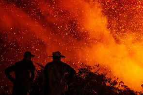 Foto de Lalo de Almeida na exposição 