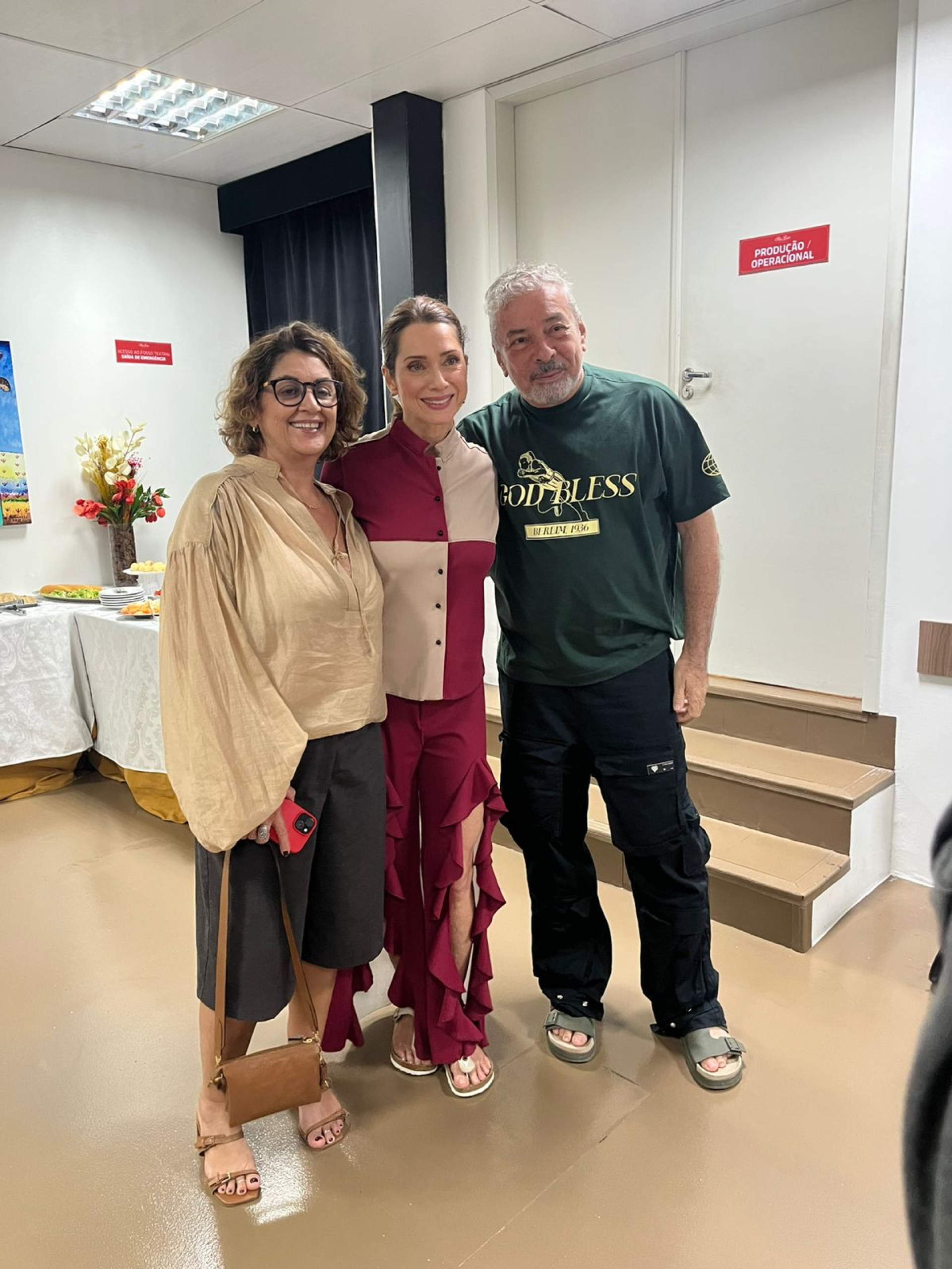 (Foto: Adailma Mendes/ divulgação )Helena e Claudio Silveira com Letícia Spiller