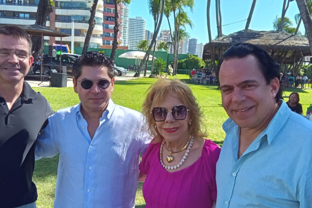 Rodrigo, comodoro Fernando Pompeu, Moema e  Alexendre Guilhon(Foto: Marcus Lage)