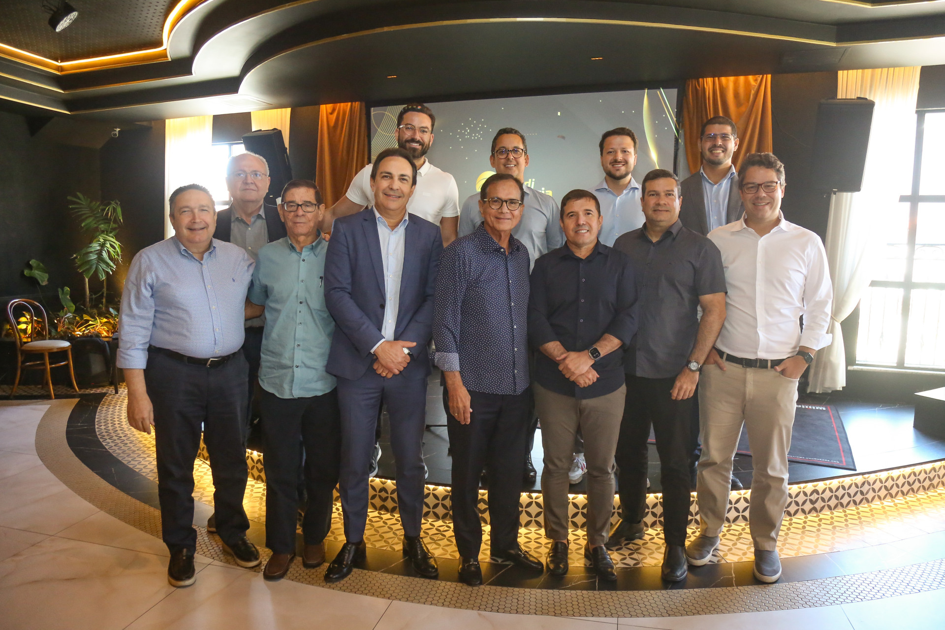 (Foto: JoaoFilho Tavares)Associados Sindienergia com o presidente da entidade, Luiz Carlos Queiroz 