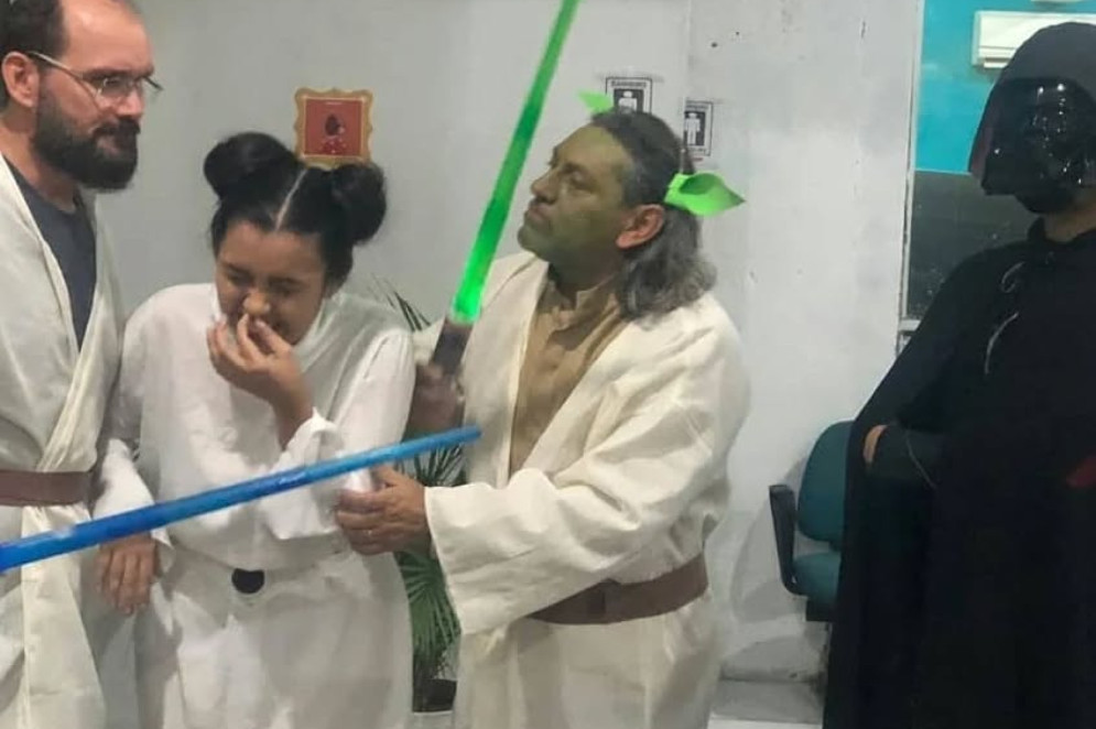 Otacilio nunca recusava uma boa caracterização para as aulas especiais da escola. Na imagem, ele está vestido de Mestre Yoda