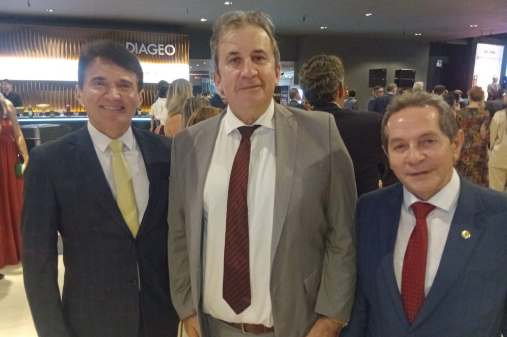 Des. Paulo Régis, dep. Heitor Férrer e Lucinho Pimentel(Foto: Marcus Lage)