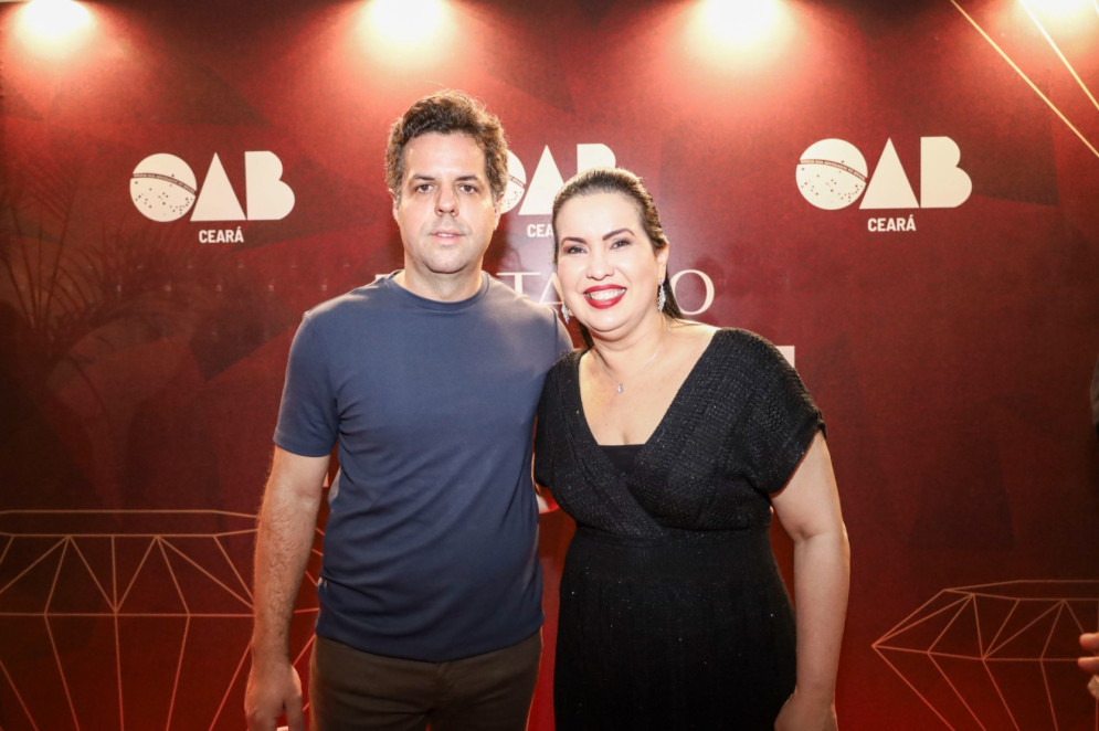 (Foto: Arquivo pessoal)Cássio Pacheco, presidente da Caace, e Christiane Leitão, presidente da OAB-CE