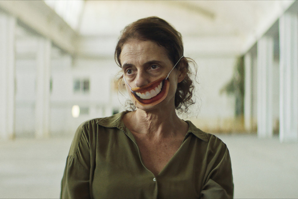 Denise Fraga, em cena do filme Sonhar com Leões(Foto: Divulgação)