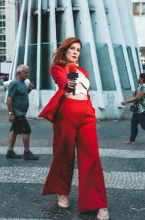 Anaterra Oliveira é atriz, estudante de Psicologia e criadora de conteúdo do Rio de Janeiro(Foto: Milena Balliano) Anaterra Oliveira é atriz, estudante de Psicologia e criadora de conteúdo do Rio de Janeiro(Foto: Milena Balliano)