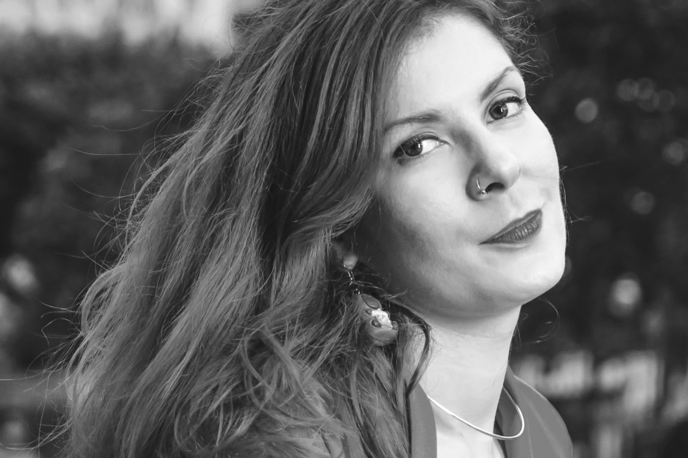 'Eu acabei deixando muito da minha vida social (de lado), porque eu acho mais gostoso estar na rua gravando'(Foto: Milena Balliano) 'Eu acabei deixando muito da minha vida social (de lado), porque eu acho mais gostoso estar na rua gravando'(Foto: Milena Balliano)