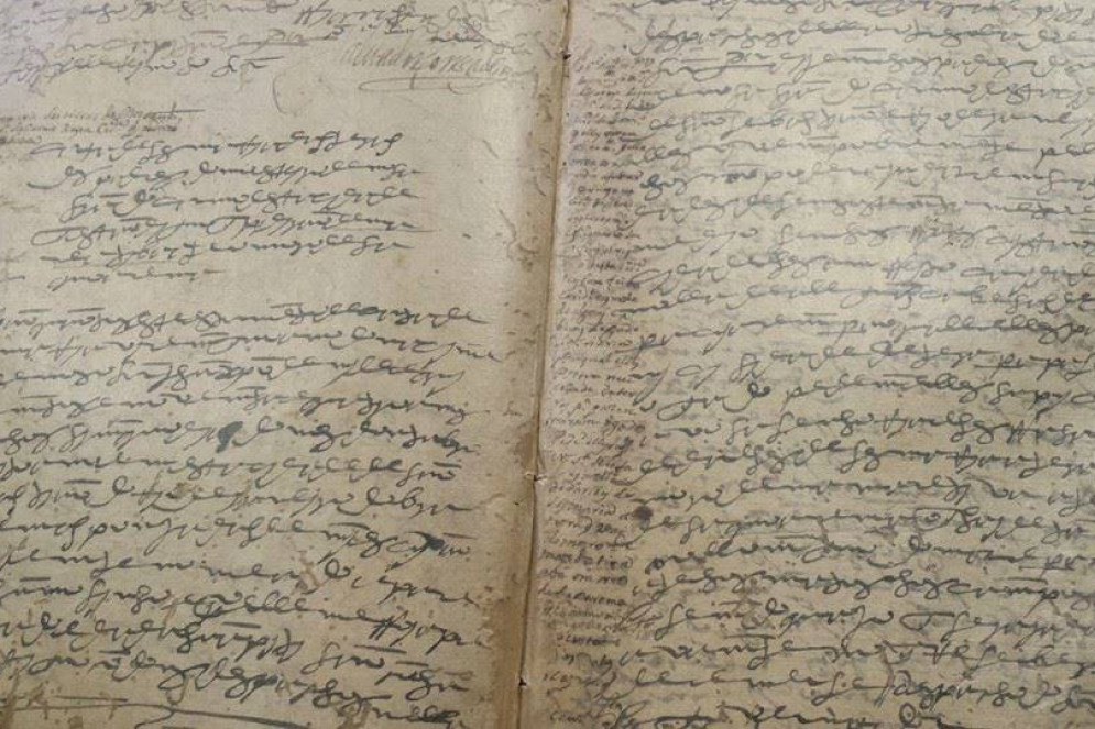 Datado de 1594, o mais remoto registro do acervo do Arquivo Nacional é uma carta de sesmarias, do 1º oficio de notas, assinada pelo capitão e governador do Rio de Janeiro, Salvador Correa de Sá(Foto: Arquivo Nacional)
