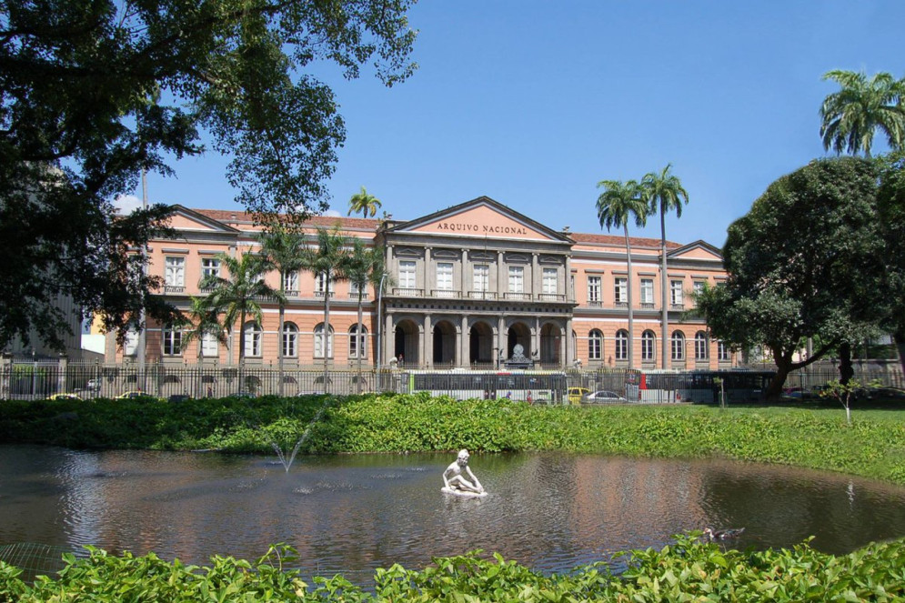 Fachada do prédio do Arquivo Nacional, no Rio de Janeiro. A construção de 1853 abriga a maior instituição arquivística do Brasil(Foto: Arquivo Nacional)