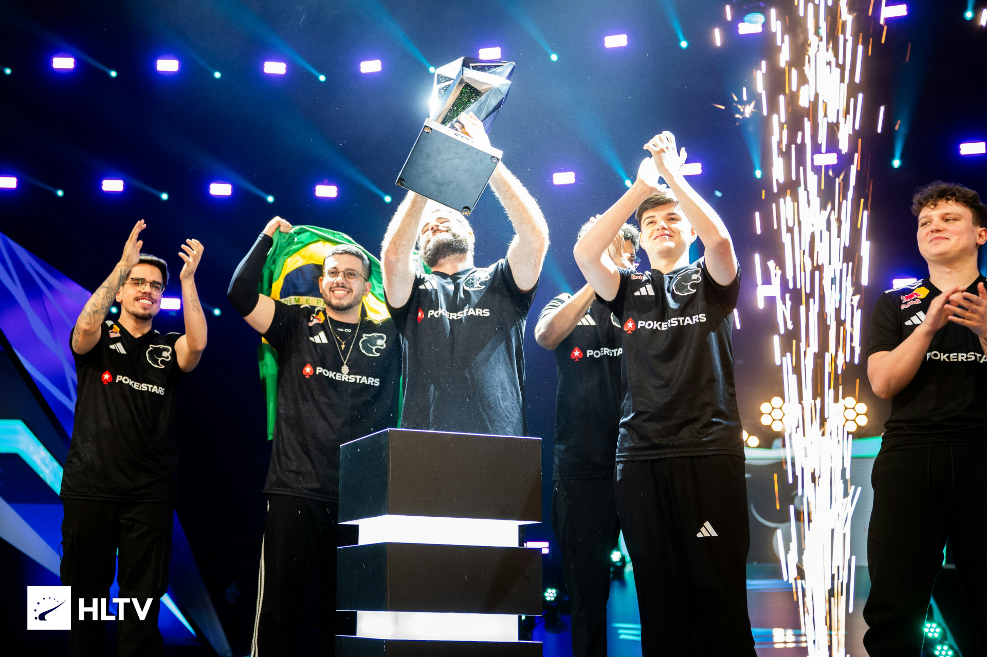 Com o título da Fissure Playground 2, Furia conquista o maior título da sua história no Counter-Strike (Foto: Dimitrii / HLTV)
