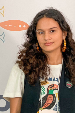 Lorena Kelvia é ativista e educadora socioambiental, além de graduanda em Ciências Ambientais na Universidade Federal do Ceará (UFC). Integra os movimentos Greenpeace Fortaleza, Engajamundo, Rede Reaver e Coletivo Leste Limpa(Foto: Lorena Kelvia/Acervo pessoal)