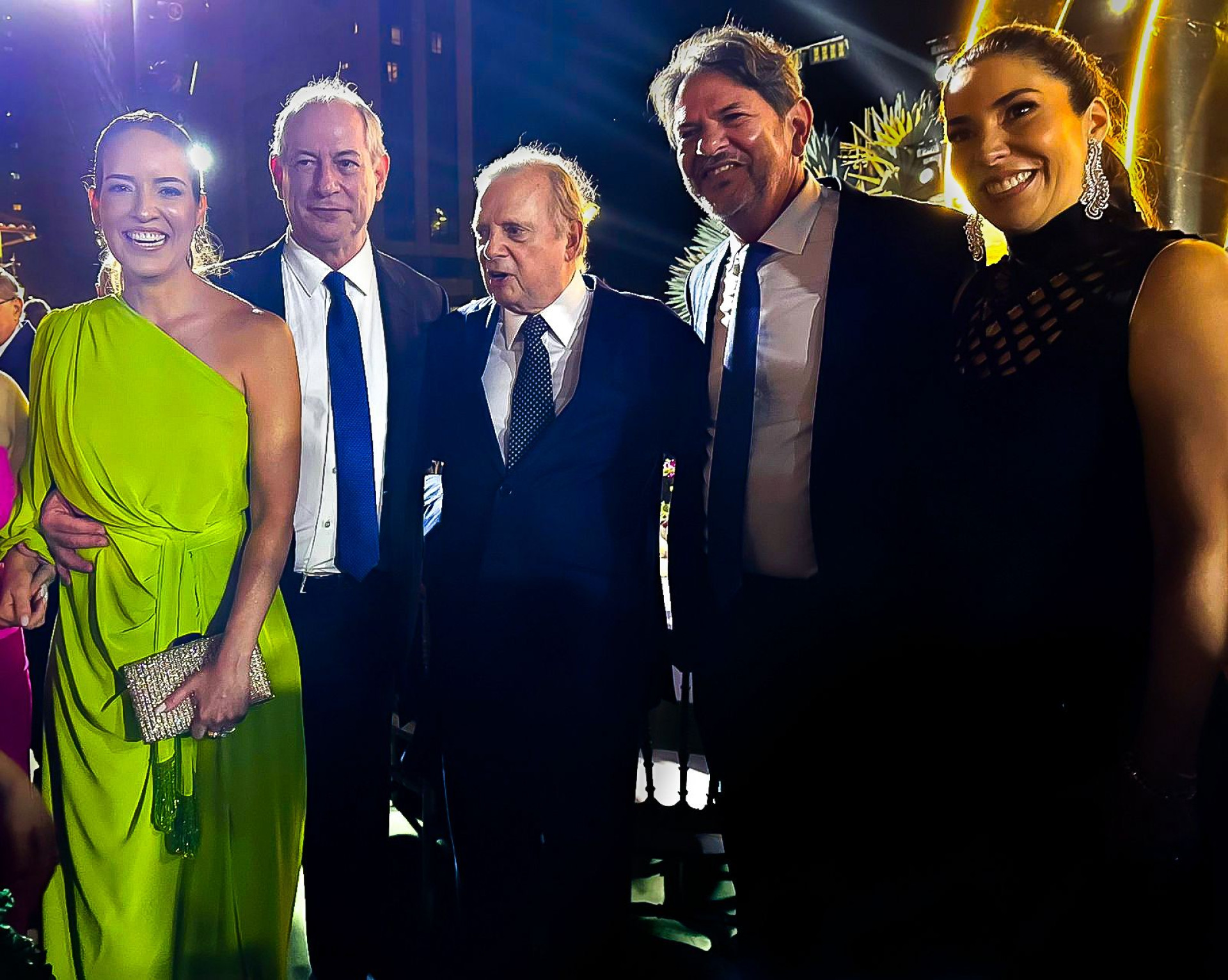 Ciro, Tasso e Cid Gomes se encontraram ontem durante evento em Fortaleza (Foto: Divulgação / assessoria  )