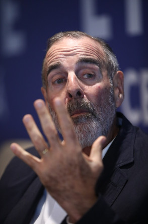 'Os programas sociais t&ecirc;m um papel fundamental, mas precisam ser mudados radicalmente e rapidamente'(Foto: F&Aacute;BIO LIMA)