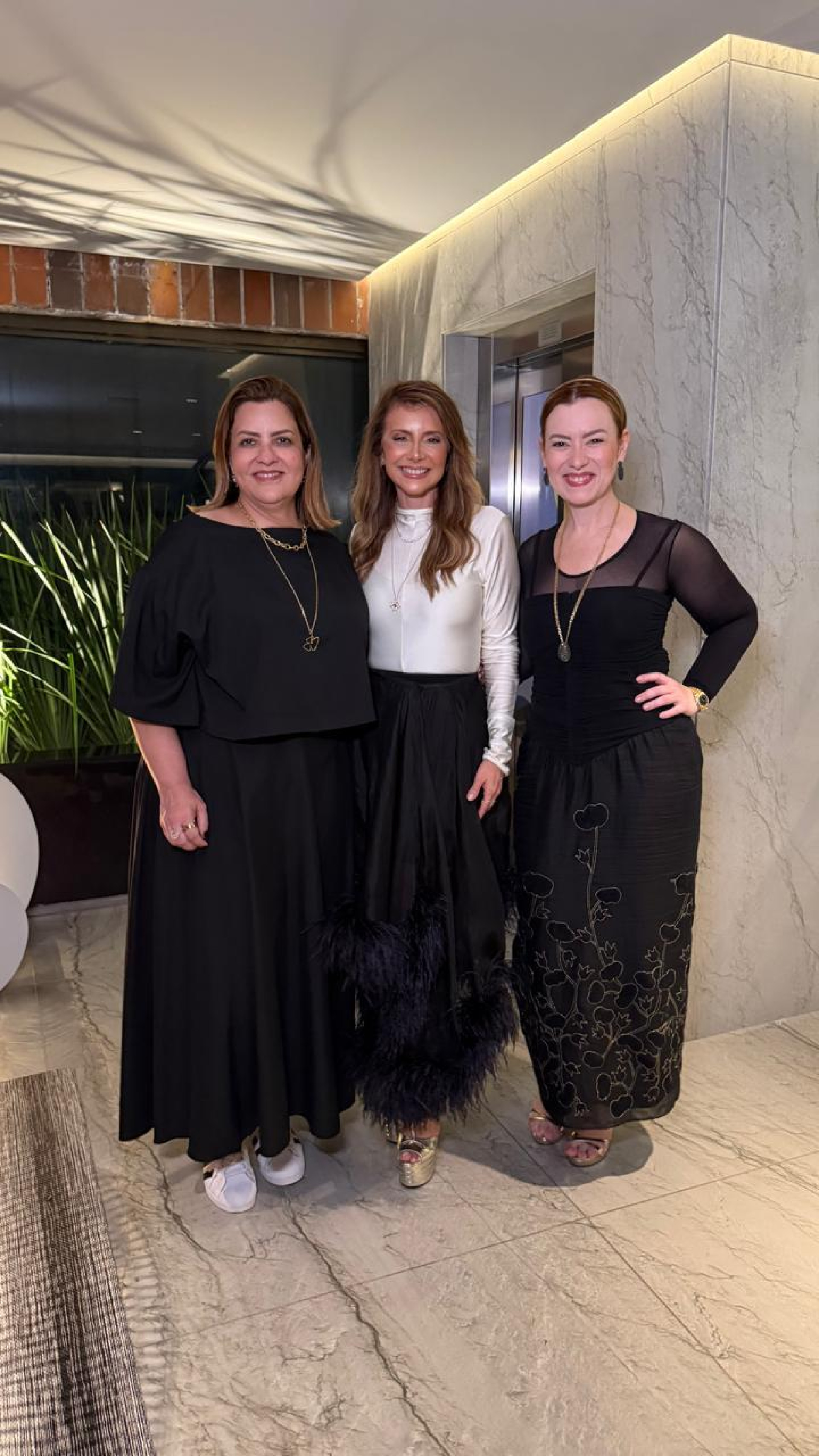 (Foto: André Lima e Jean Sidney/ Arquivo familiar)Cláudia Majela, a aniversariante e Aline Barroso