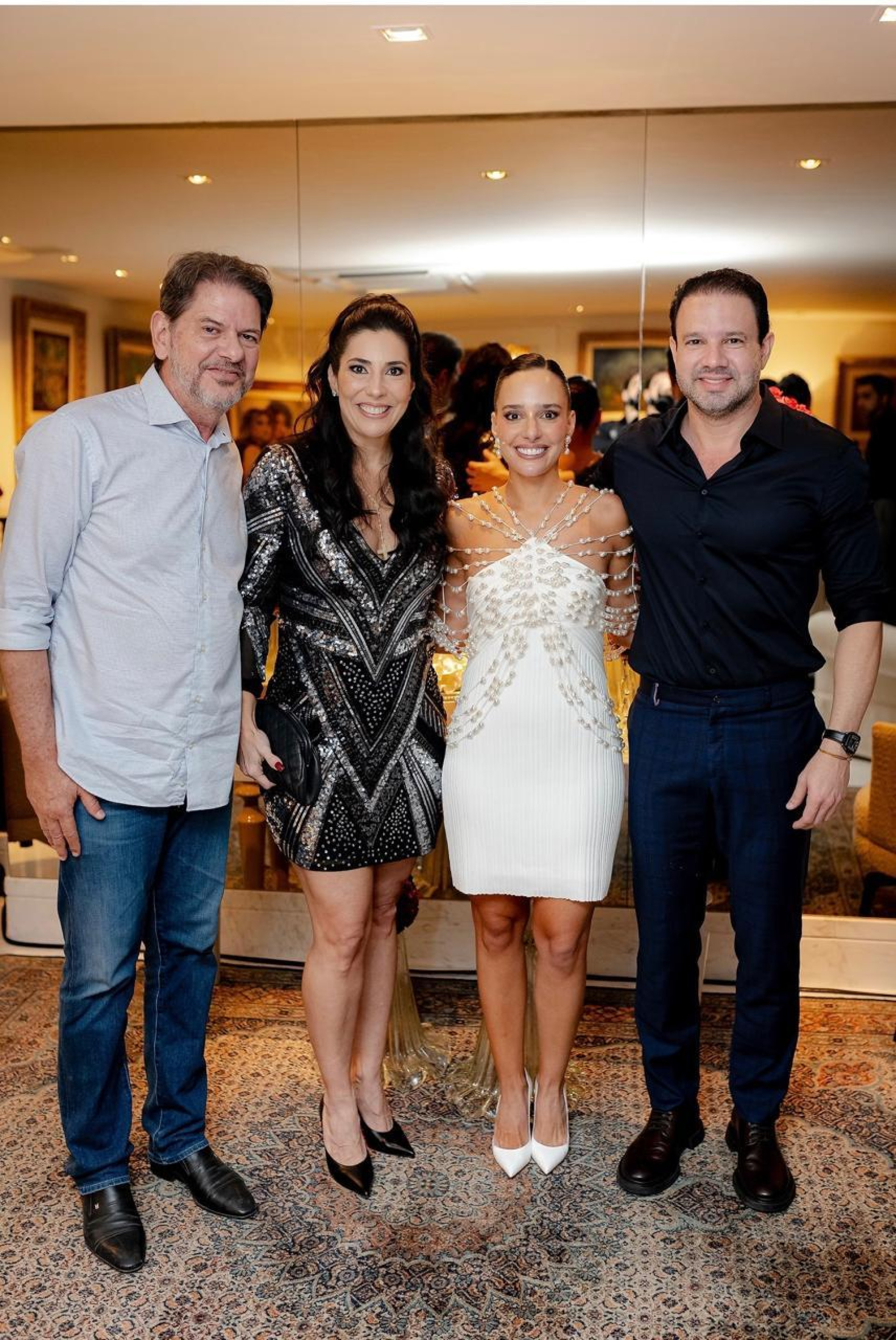 (Foto: Arquivo Familiar )Cid Gomes, Maria Célia, Gabriella Ventura e Léo Couto