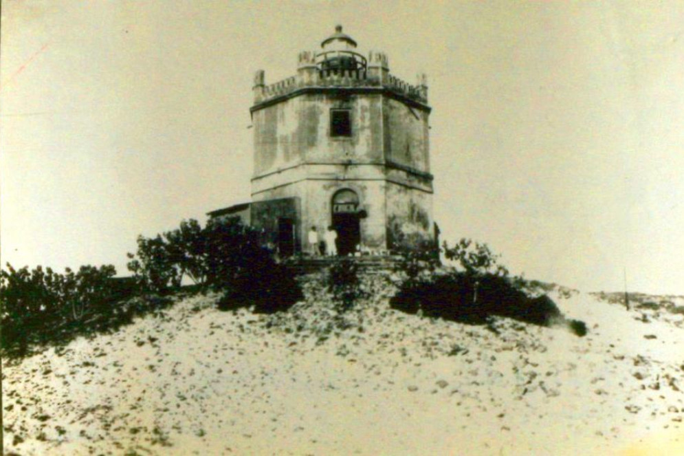 Registro do Farol do Mucuripe, também conhecido como Farol Velho, em 1918(Foto: Arquivo Nirez)