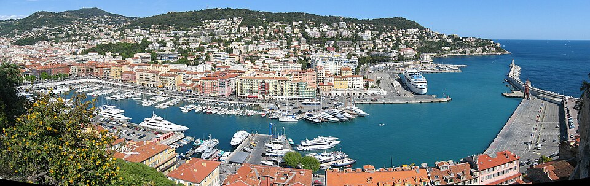 Nice, localizada na Côte d'Azur, litoral sul da França, nas margens do mar Mediterrâneo (Foto: Reprodução Wikipedia)