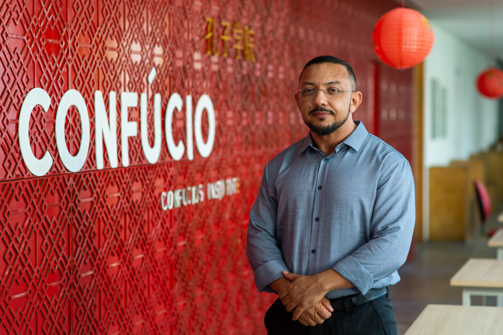Nonato Furtado é diretor do Instituto Confúcio(Foto: Viktor Braga / UFC Informa)
