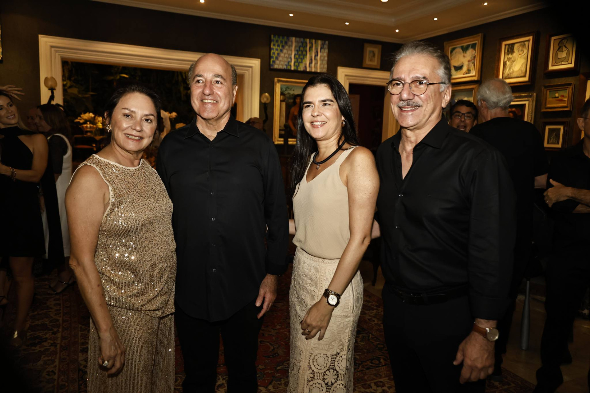 (Foto: arquivo familiar )Paula e Silvio Frota, Rochelle Martins e Helder Montenegro
