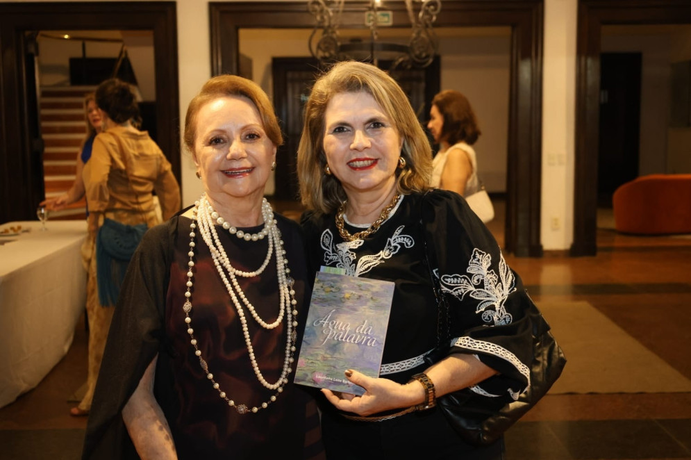 (Foto: Arquivo pessoal )Lourdinha e Aila Sampaio