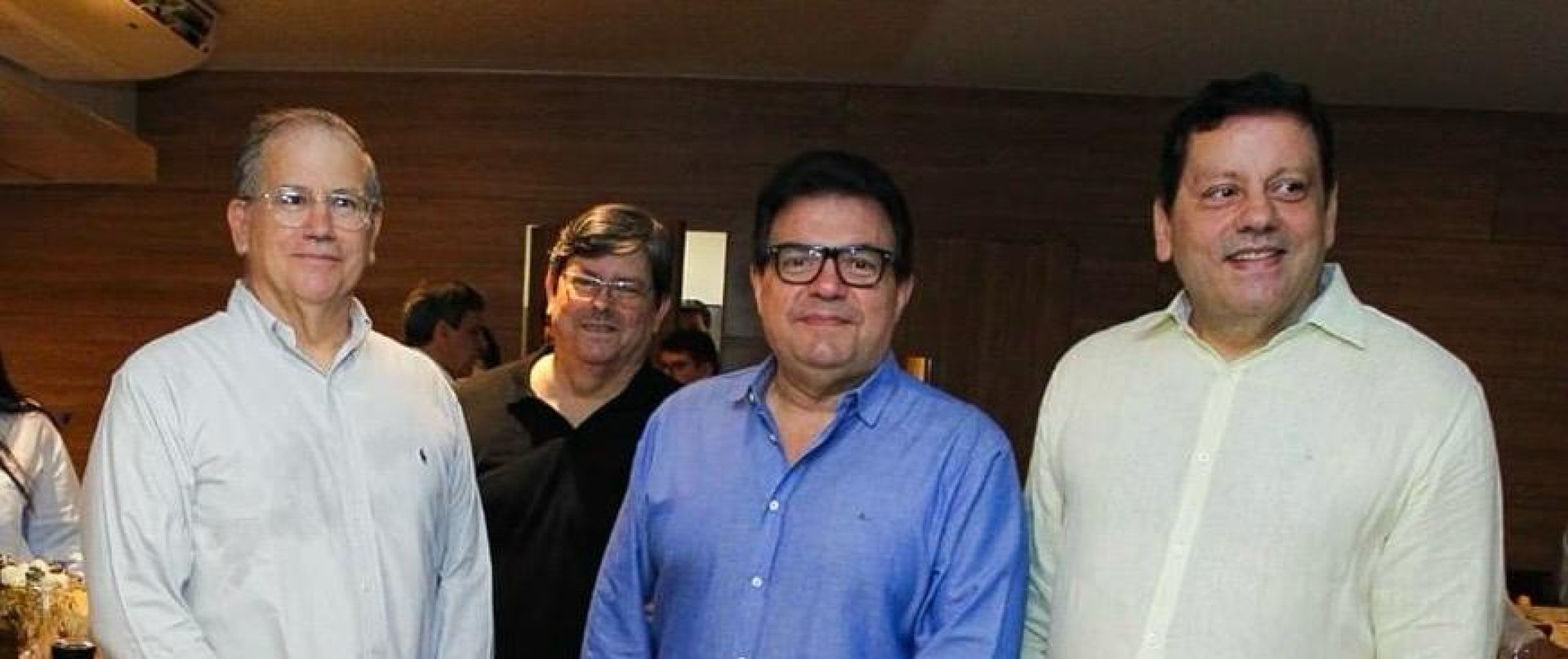 Fernando Férrer entre os primos Luiz, Roberto e Fernando (Foto: Arquivo pessoal )