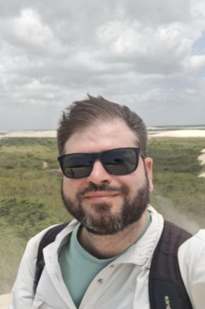 Marcelo Freire Moro é um homem branco de cabelo curto e castanho(Foto: Reprodução/ Acervo pessoal)