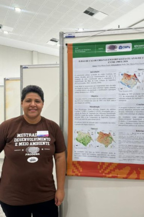 Elisa Maria Duarte é mulher de pele parda e cabelo curto castanho(Foto: Reprodução/ Acervo pessoal)