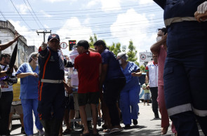 Pacientes das UTIs precisaram ser levados às pressas para fora do hospital