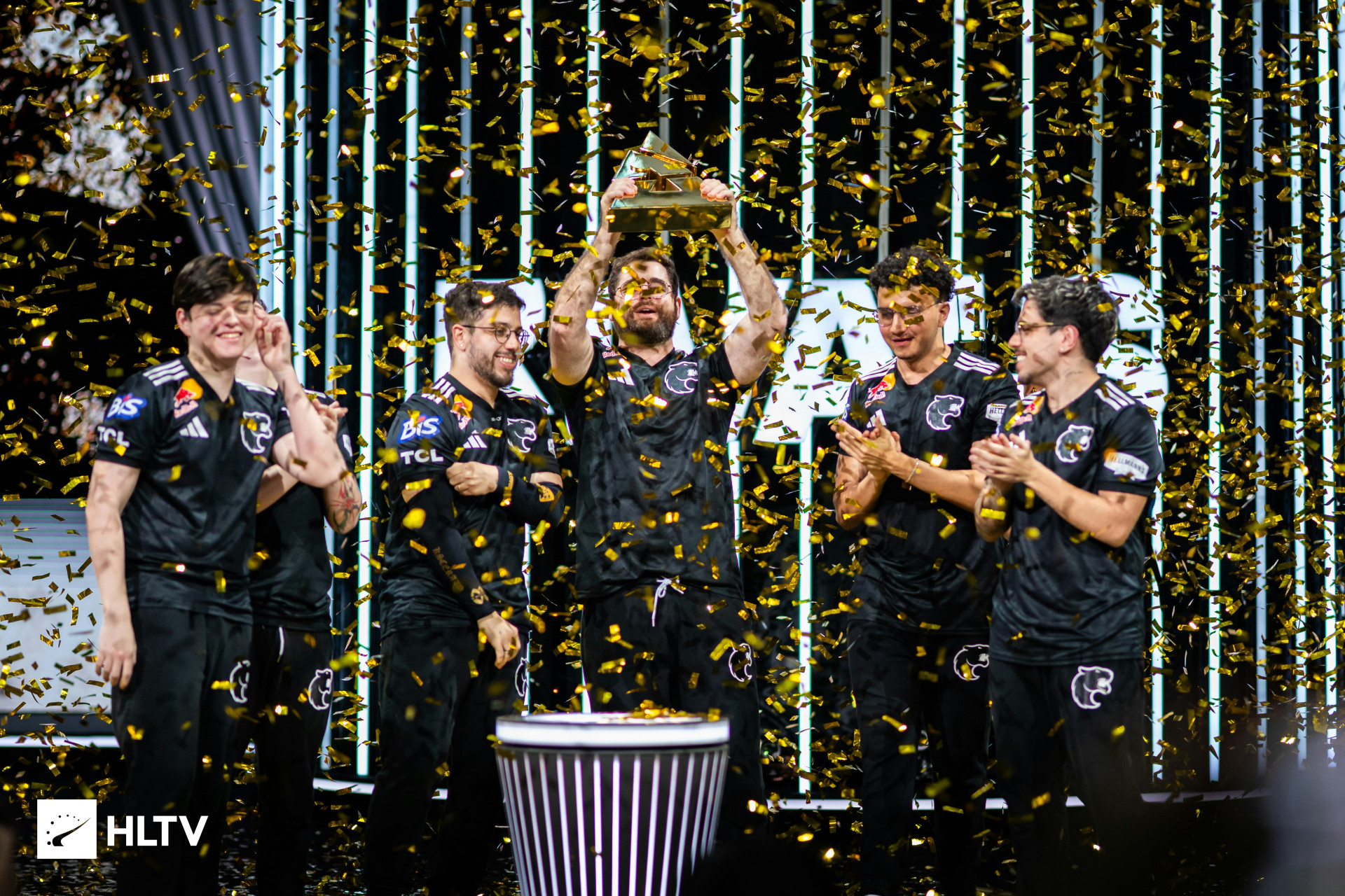 A Furia venceu por 3 a 1 a Falcons na final da Blast Rivals Hong Kong, confirmando sua melhor fase em 2025 (Foto: Danish Allana / HLTV)