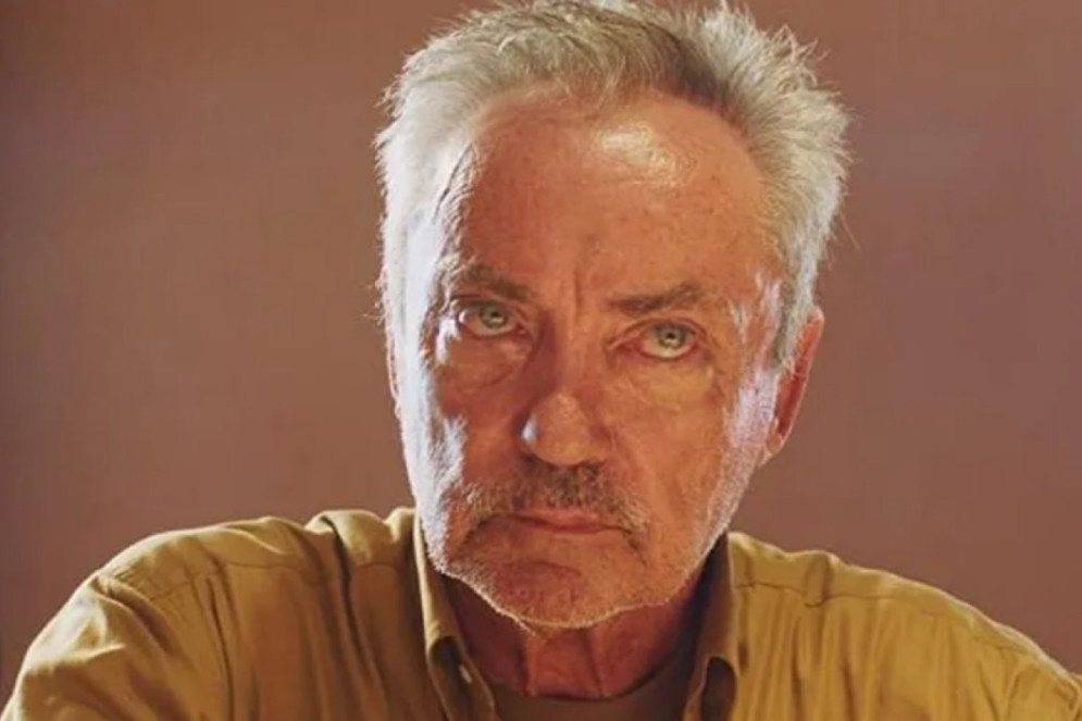 Udo Kier, que morreu neste domingo, 23, tinha 81 anos e participou dos filmes brasileiros Bacurau e O Agente Secreto