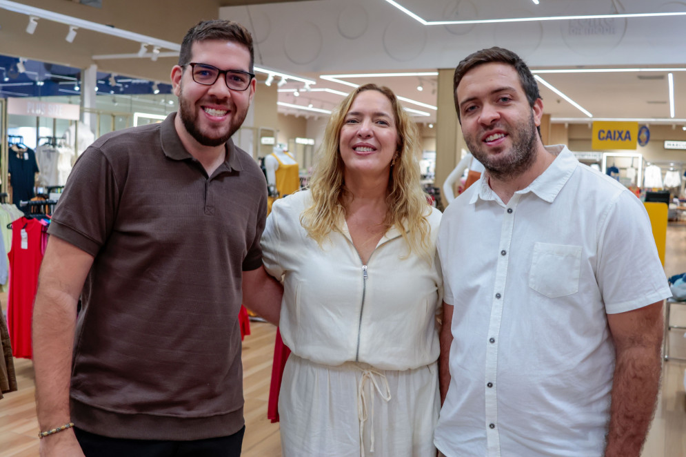 Os filhos Regis e Renan fazem parte da terceira geração do Ponto da Moda e do Grupo Ximenes(Foto: Samuel Setubal)
